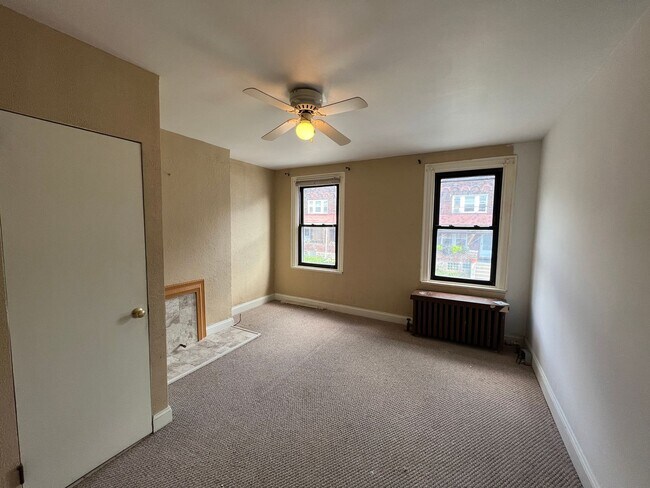 Foto del edificio - 5329 Holmes St