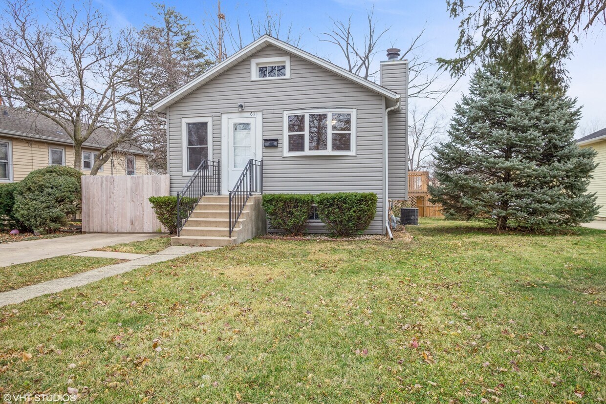 Primary Photo - 651 S Oakland Ave