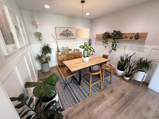 Building Photo - MOVE-IN SPECIAL! SUMMERLIN 5BD/3.5BA GATED...