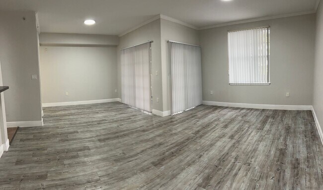 Foto del edificio - *Special: up to 2 months FREE + $75 app cr...