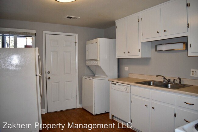 Building Photo - 2 br, 1 bath House - 6273 W 11th Avenue