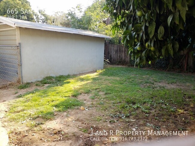 Foto del edificio - 2 bedroom in East Sac
