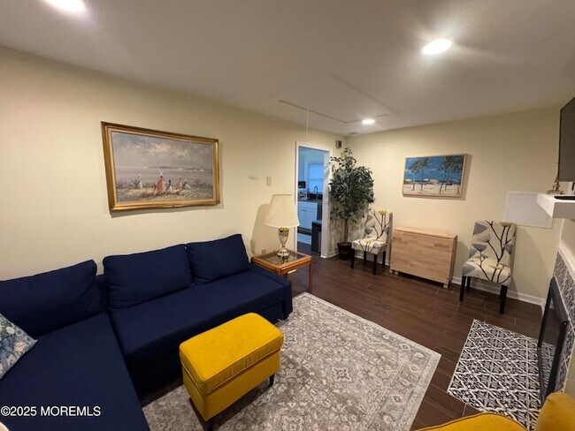 Foto del edificio - 124 Lincoln Ave