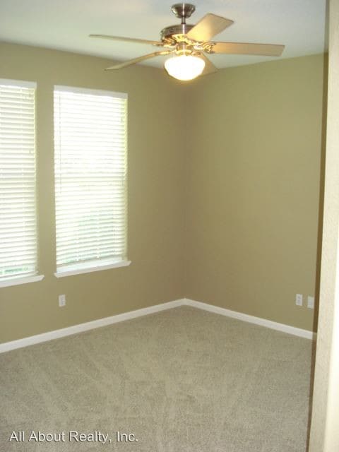 Building Photo - 5124 Wedgewood Way