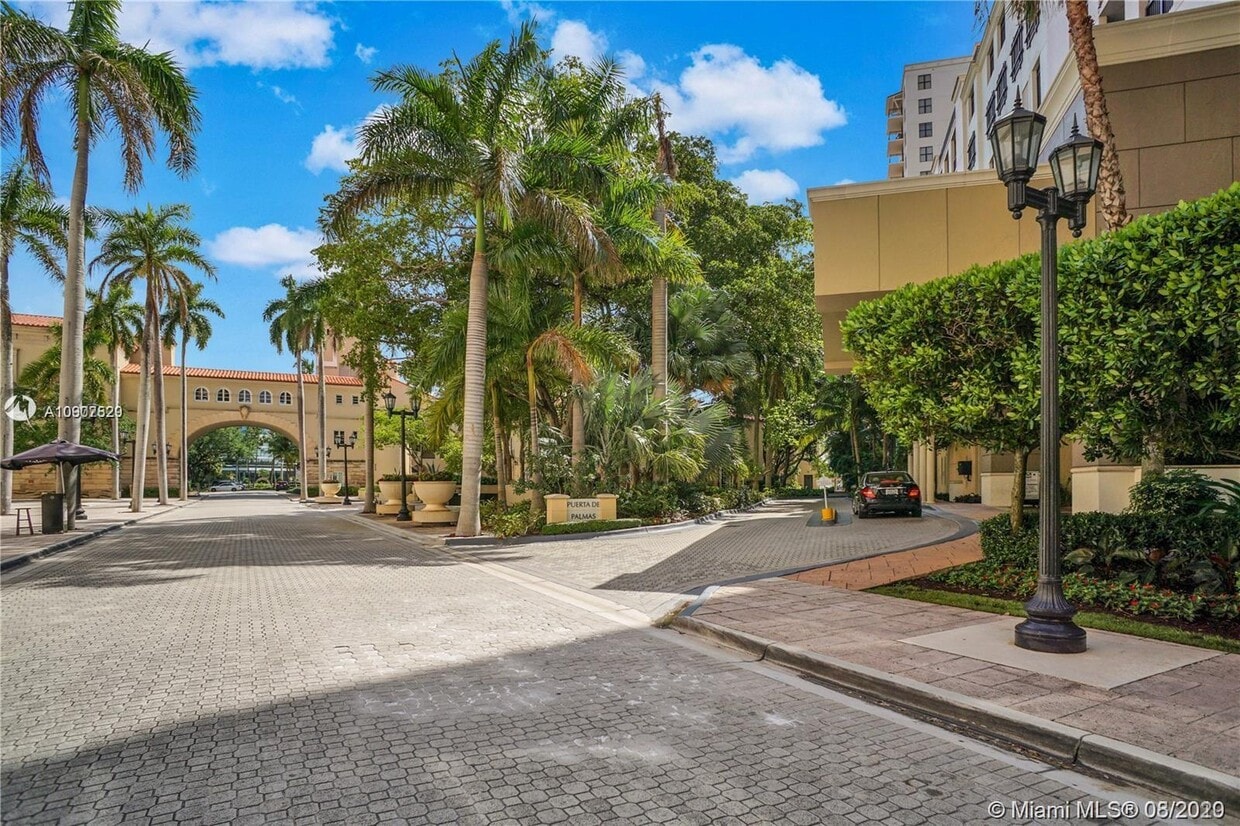 888 Douglas Rd Unit 303, Coral Gables, FL 33134 Condo for Rent in