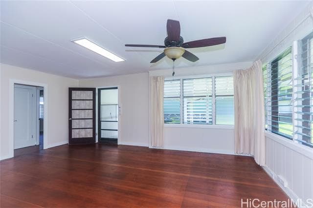Building Photo - 3555 Kalihi St