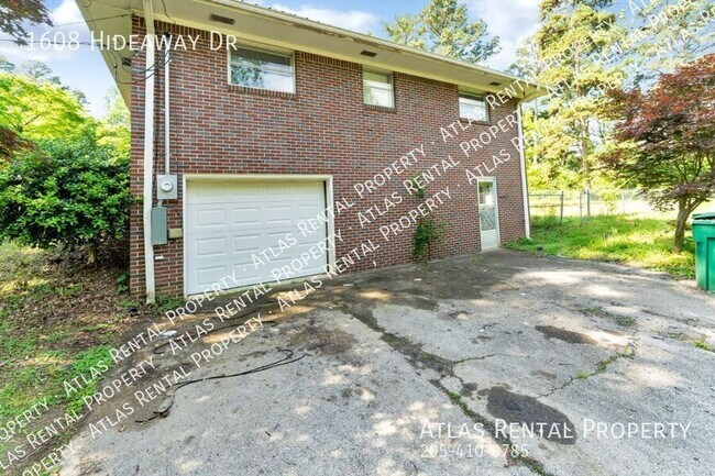Foto del edificio - 1608 Hideaway Dr