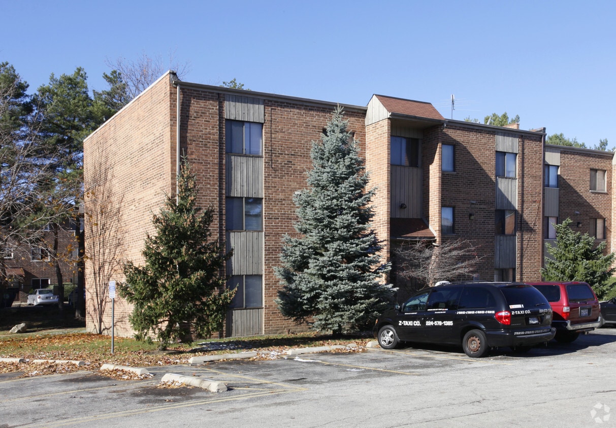 Primary Photo - 1441 E Ports O Call Dr