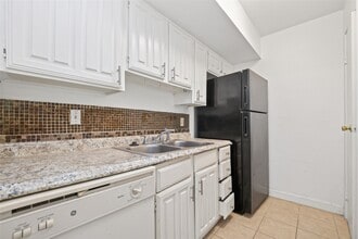 Building Photo - 6001 Reims Rd