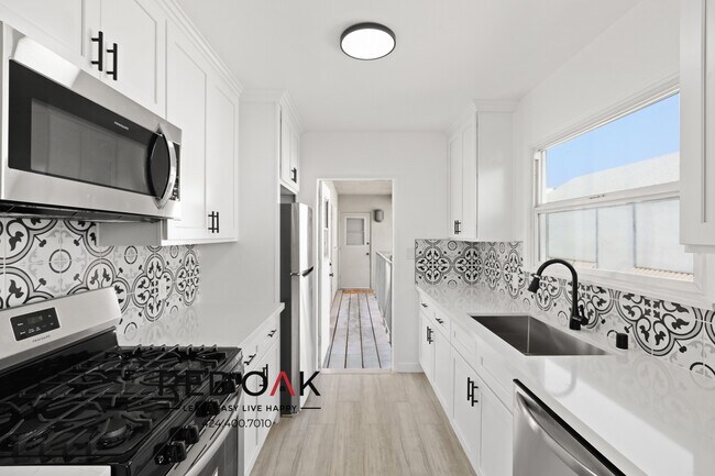 Foto del edificio - 2245 Merton Ave