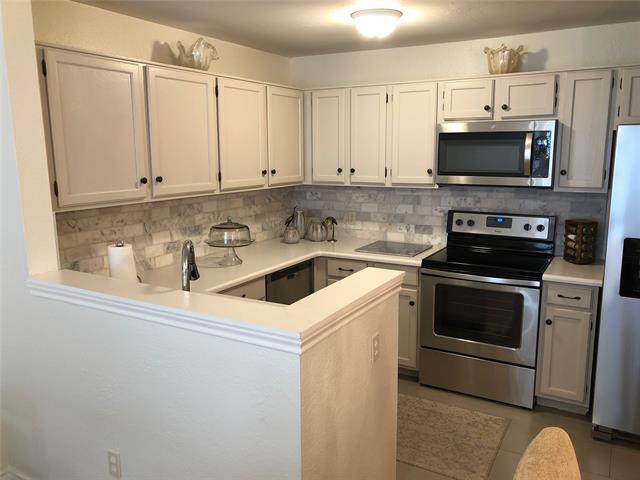 Foto principal - 6108 Abrams Rd