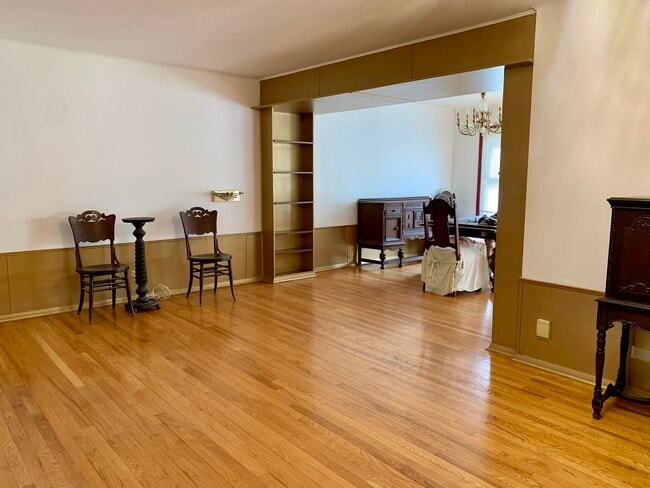 Building Photo - 9S174 Nantucket Dr