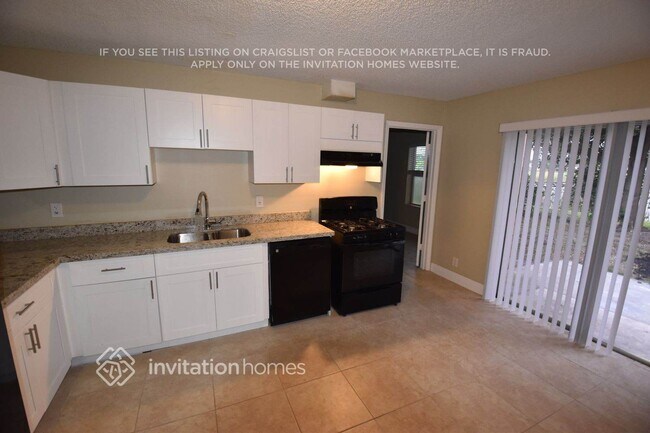 Foto del edificio - 6098 Westfall Rd