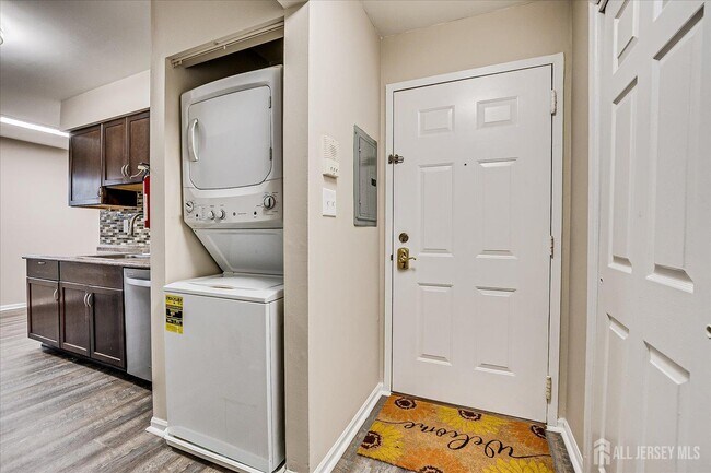 Foto del edificio - 142 Beverly Hill Terrace