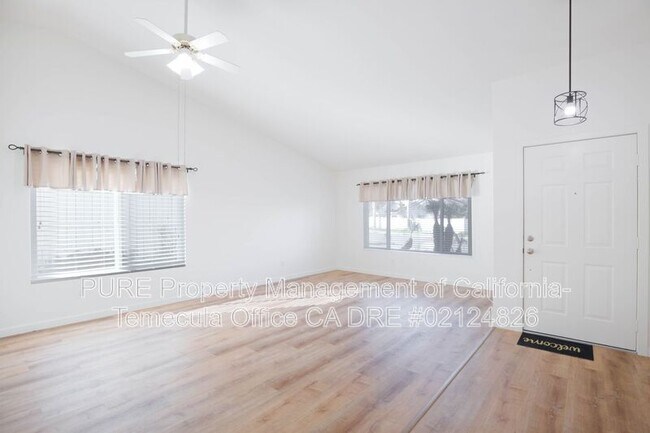 Foto del edificio - 44836 Marge Pl