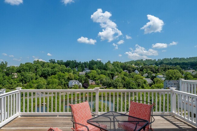 Foto del edificio - 1992 Asheville Dr