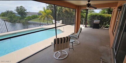 Building Photo - 826 SW 32nd Terrace Building Photo - 826 SW 32nd Terrace