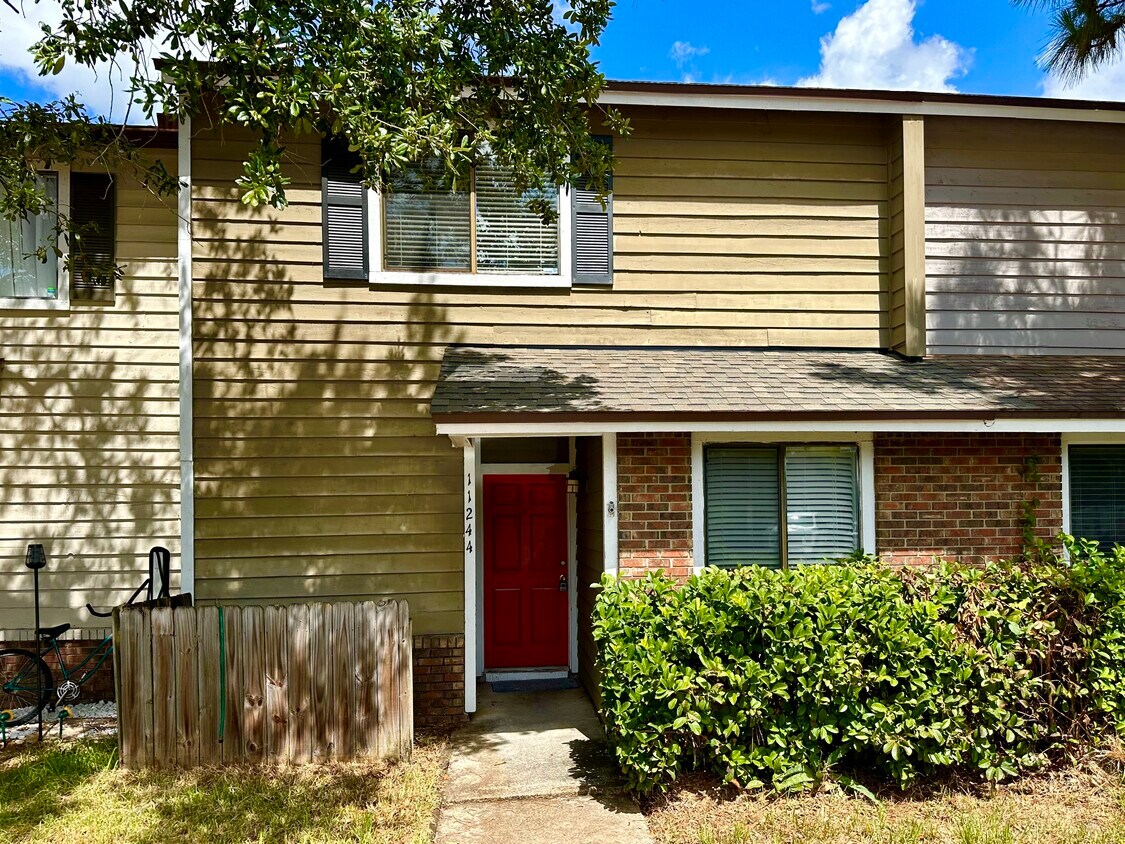 Primary Photo - 11244 Shady Glen Dr