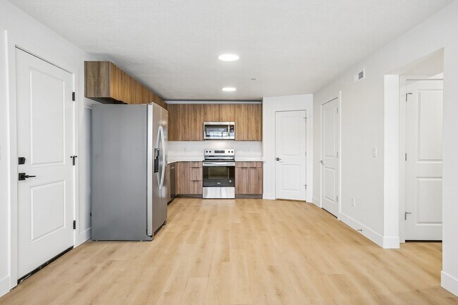 Building Photo - 989 E Ella Ln