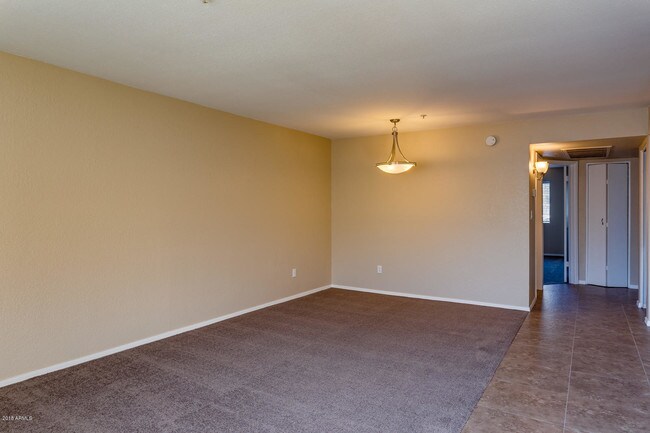 Building Photo - 8155 E Roosevelt St