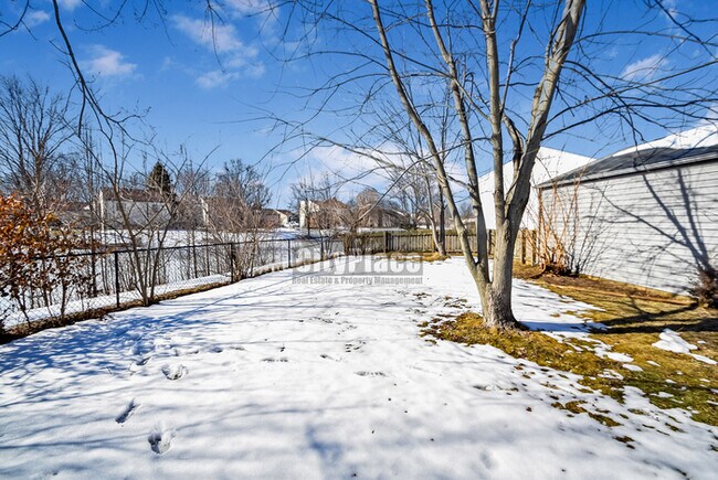 Foto del edificio - 47 Meadow Ct W