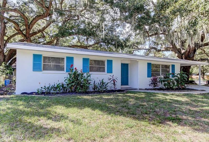 Primary Photo - 4 br, 2 bath House - 2058 Poinsetta Avenue...
