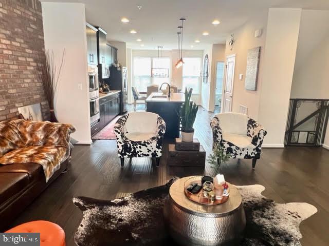 Foto del edificio - 43309 John Michael Ter