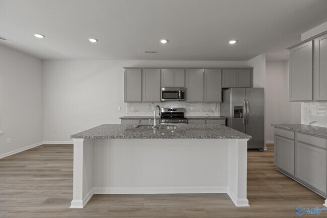 Building Photo - 7202 Fox Gln Cir SE