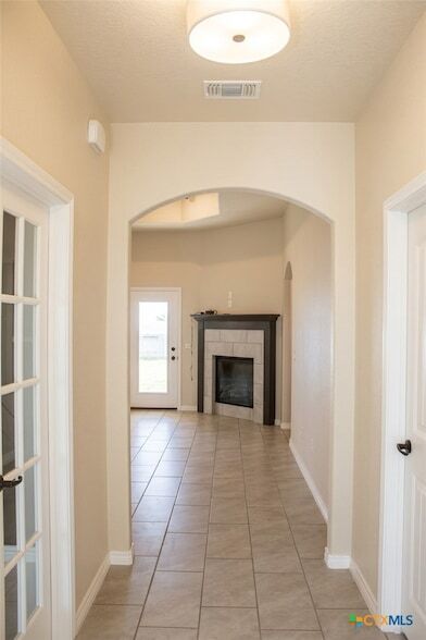 Foto del edificio - 2509 Meadow Lark Dr