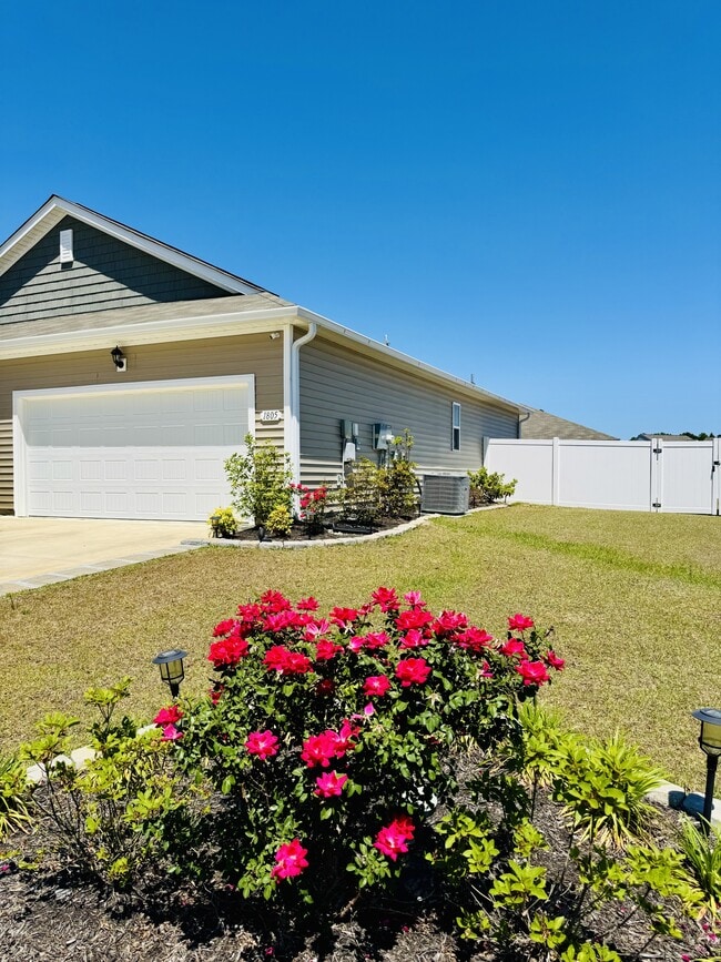 Photo - 1805 Castlebay Dr House