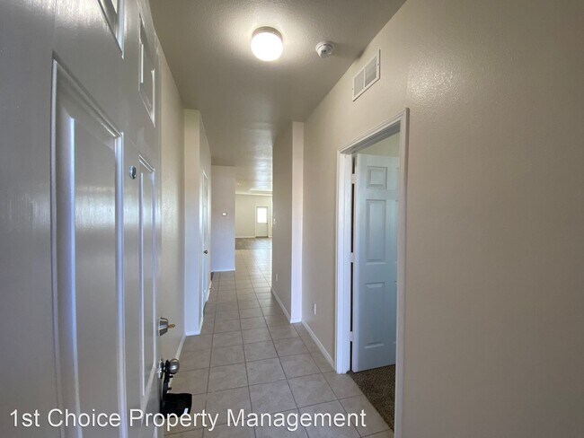 Building Photo - 4 br, 3 bath House - 5821 Mirror Ridge Dr
