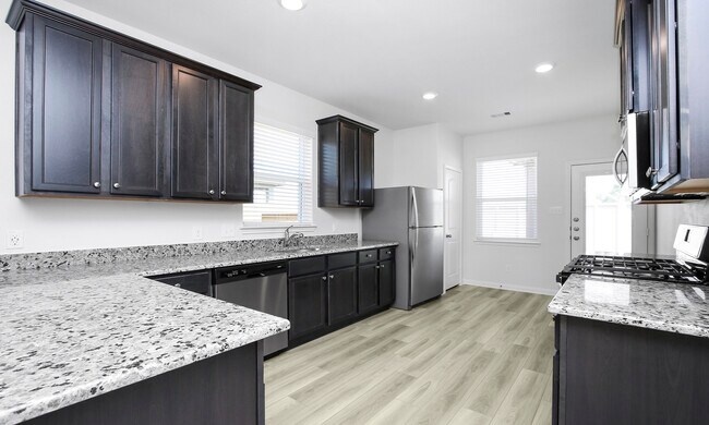 Building Photo - 451 Lone Rider Dr
