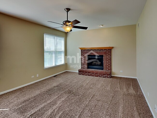 Foto del edificio - 16438 Fairfield Dr