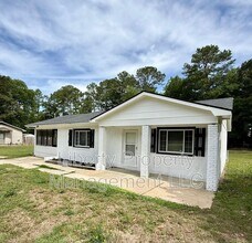 Building Photo - 1725 Sand Hill Rd