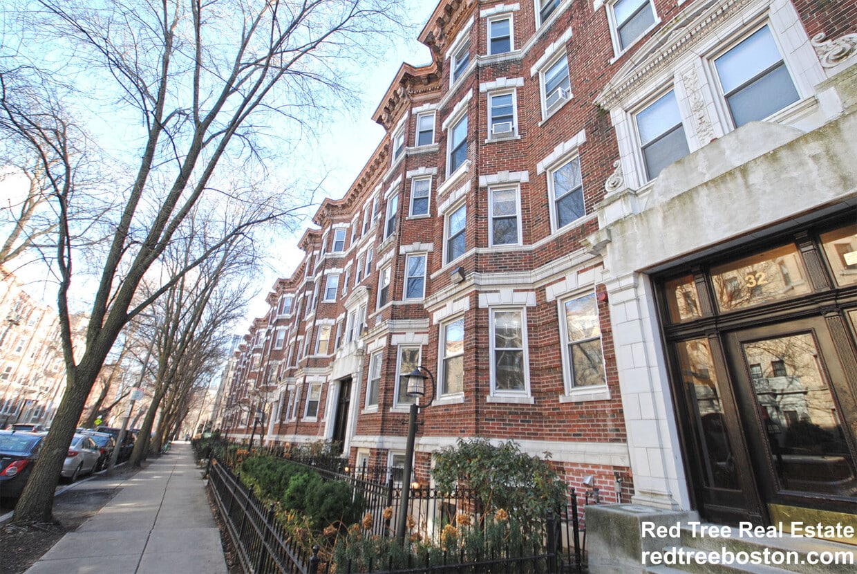 Photo - 32 Queensberry St. Unit 8