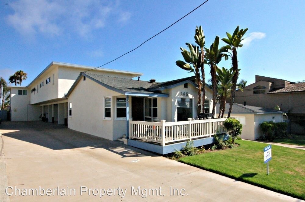 145 Cherry Ave, Carlsbad, CA 92008 Room for Rent in Carlsbad, CA