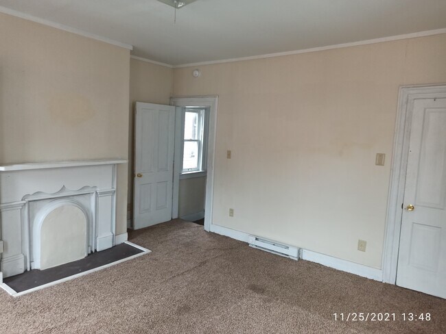 bedroom1 - 2717 Wood St