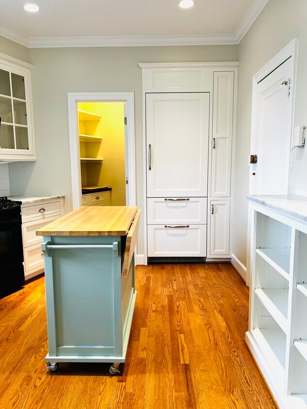 Foto principal - 2737 Devonshire Pl NW