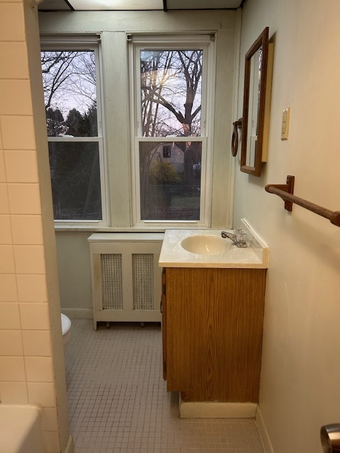 Bathroom - 1211 Marion St