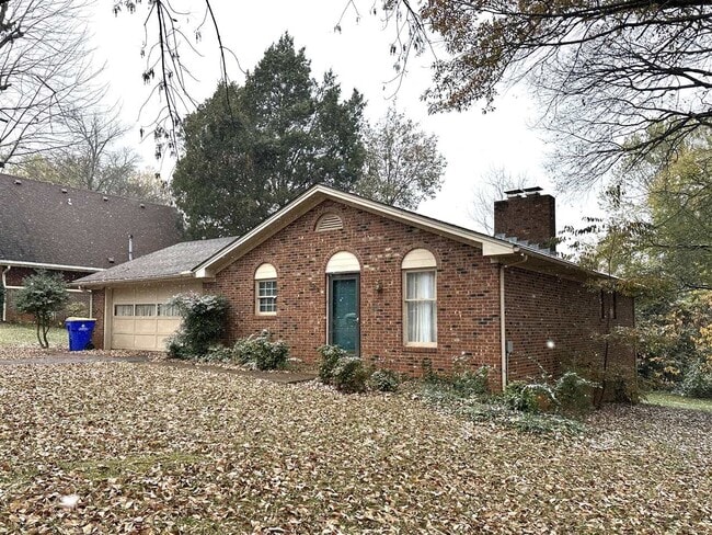 Building Photo - 722 Geronimo Way