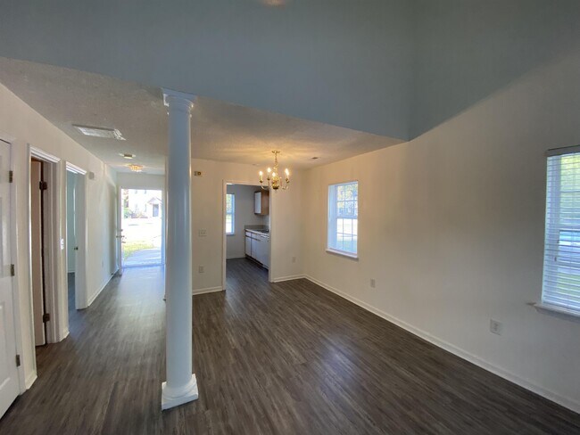 Foto del edificio - 107 Stratford Rd