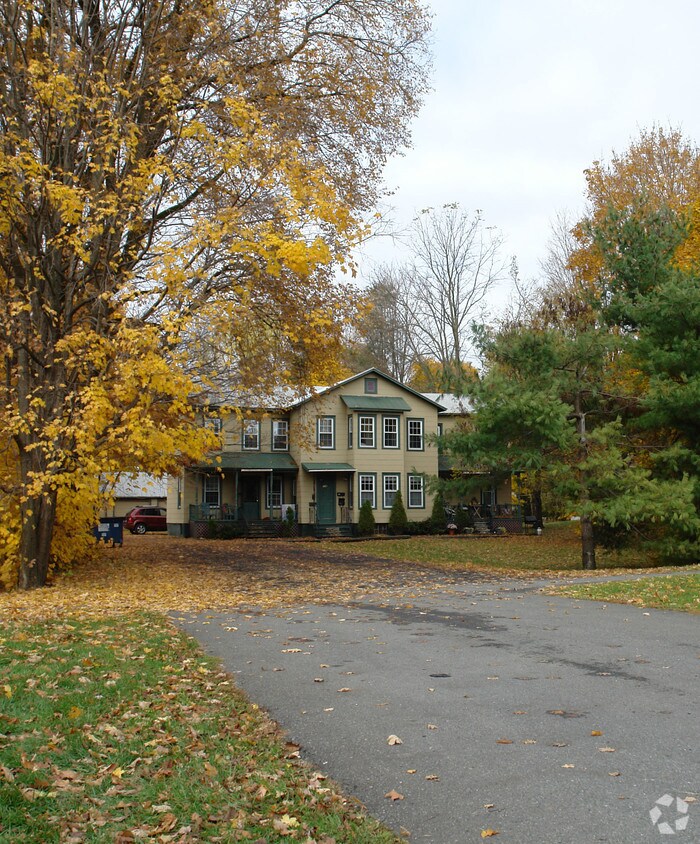 Foto del edificio - 156 Hudson Ave