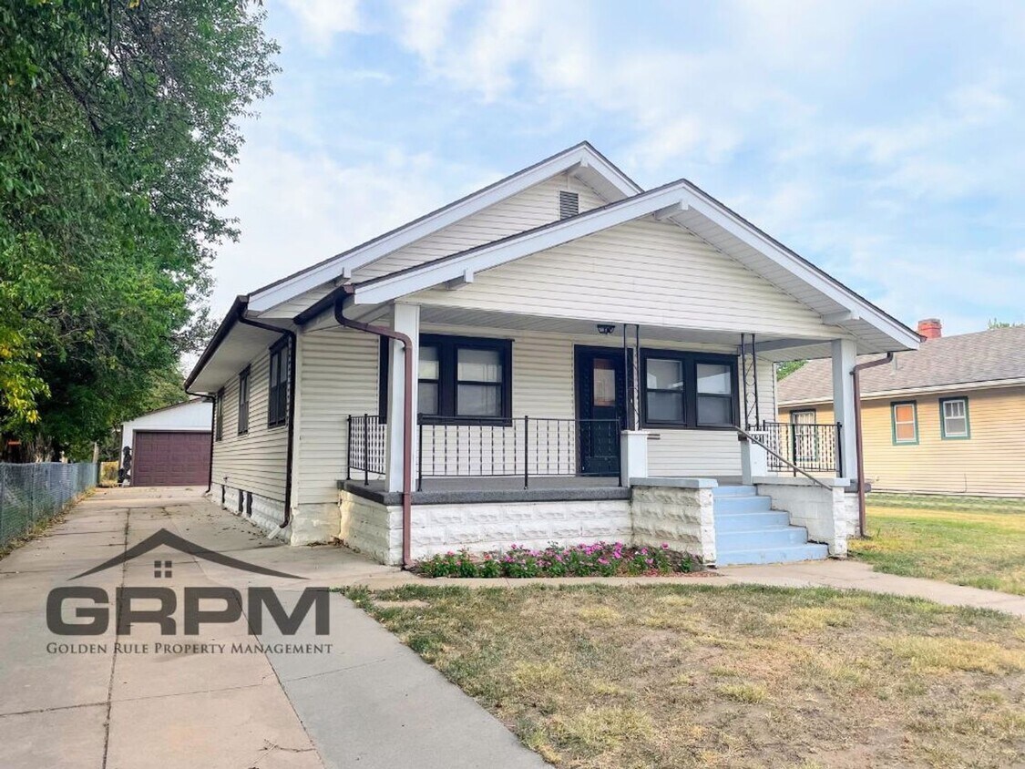 Primary Photo - 3 Bedroom With Oversized Garage