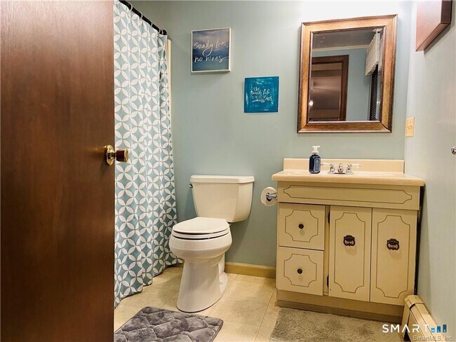 Foto del edificio - 123 Woods End Rd