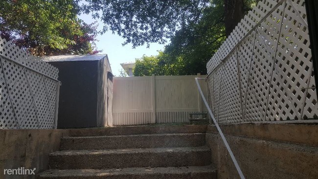 Foto del edificio - 2711 E 65th St