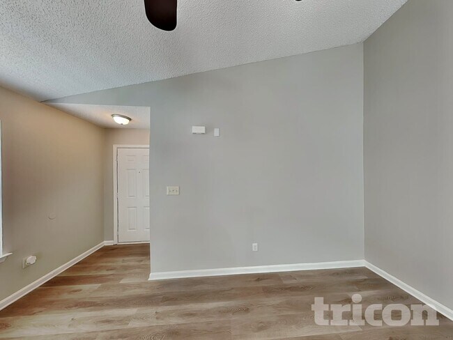 Foto del edificio - 11507 Stewarts Crossing Dr