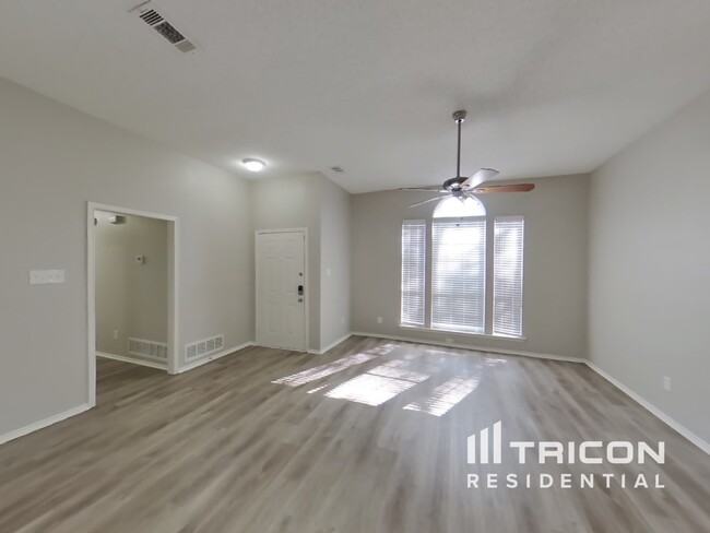 Foto del edificio - 1517 Allen Dr