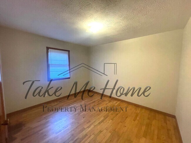 Foto del edificio - 2 Bedroom in East Springfield