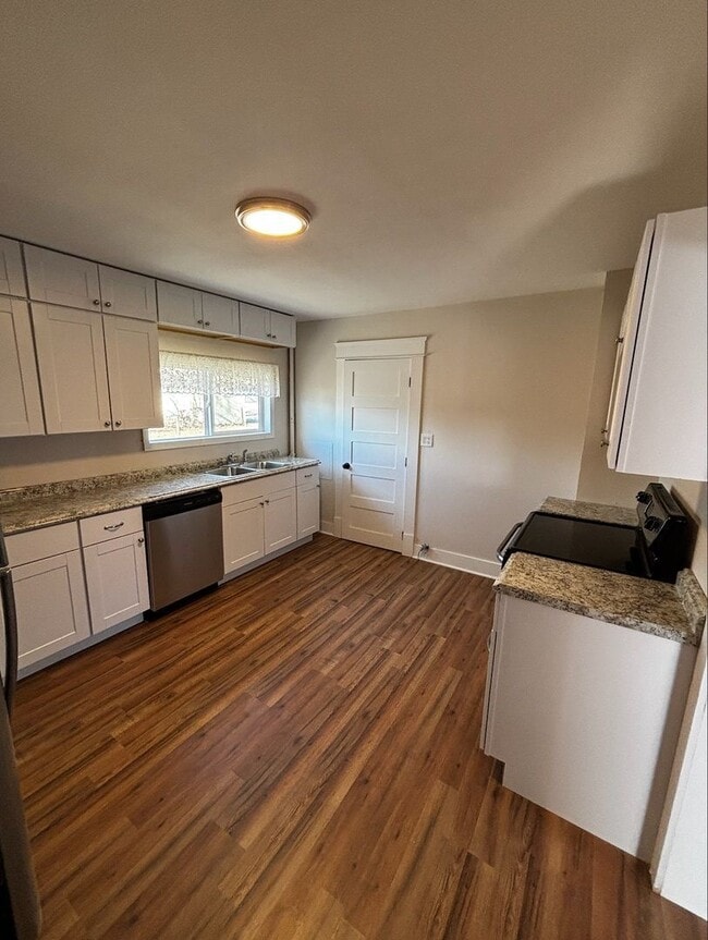 Foto del edificio - 1938 E 6th St