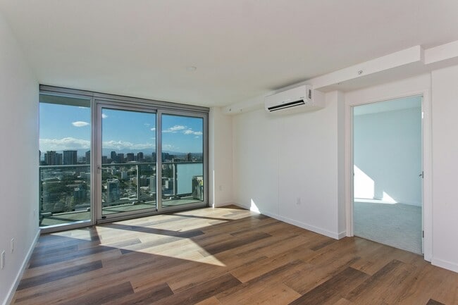 Photo - 1515 Liona St Apartment